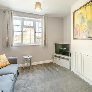 Buttercup - Uk42382 Holiday home